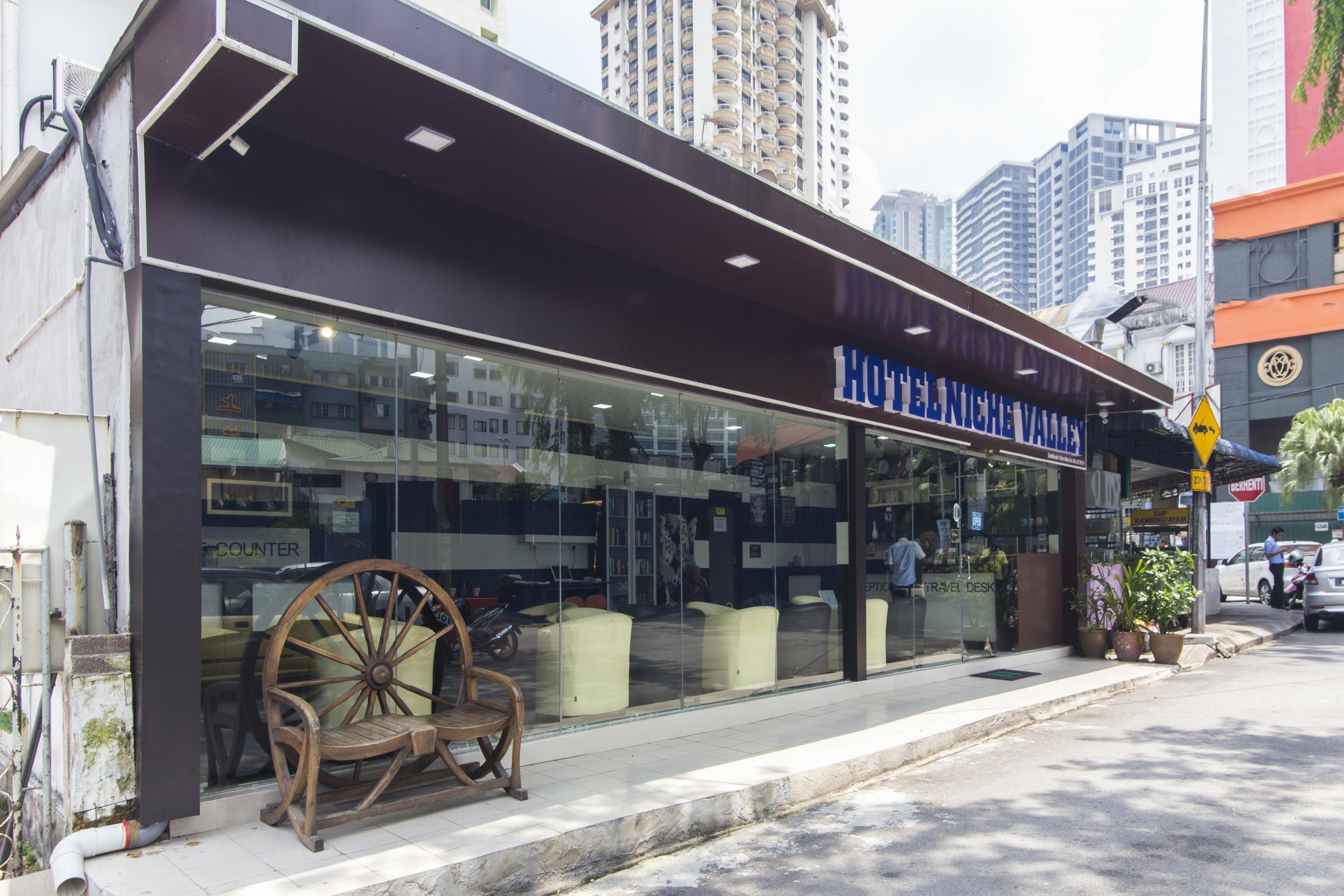 Oyo 697 Niche Valley Hotel Kuala Lumpur Exterior foto